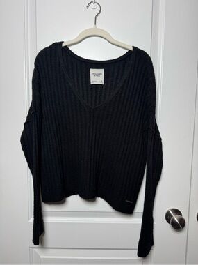 Abercrombie & Fitch Black Ribbed V-Neck Drop Shoulder Sweater Women’s Medium